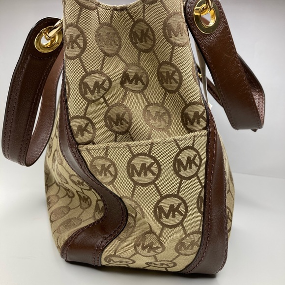 NWT Michael Kors Signature MK Canvas satchel - Picture 2 of 12